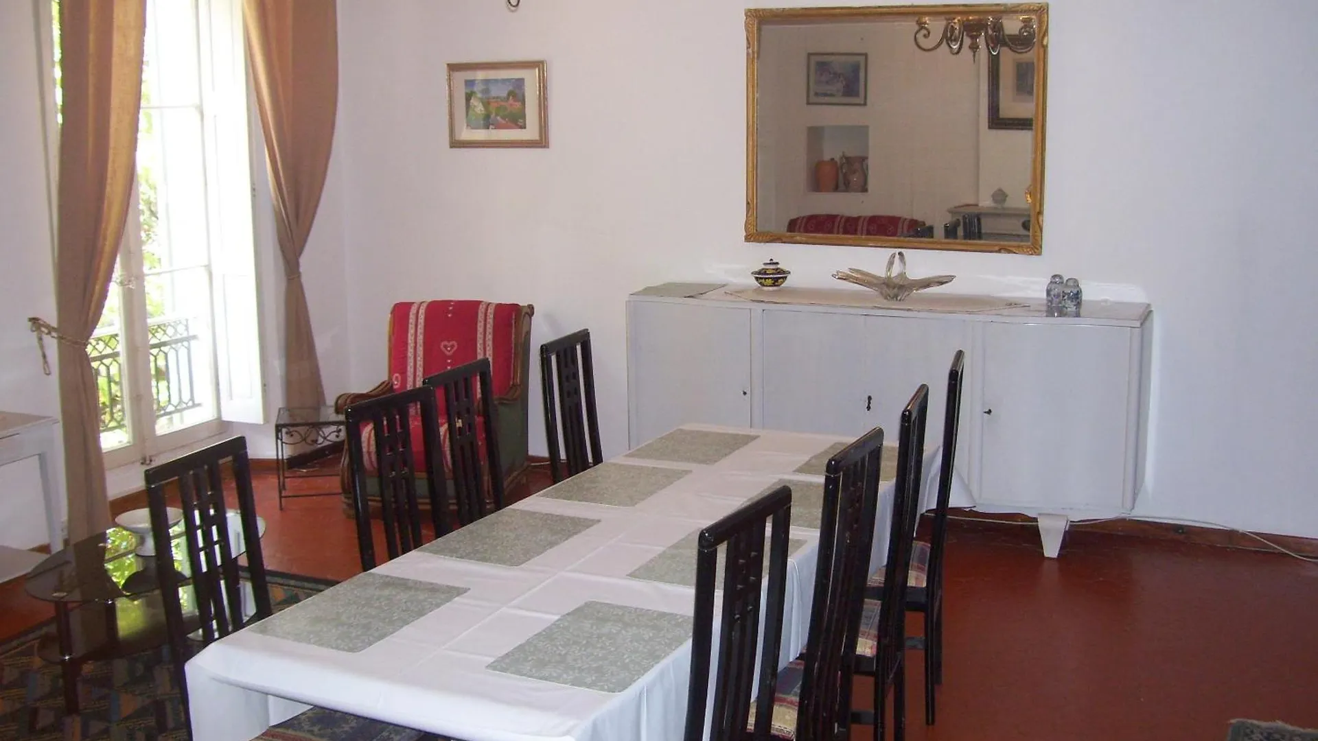 Location Maison Domaine Viticole Avec Piscine Flassans-sur-Issole Holiday home
